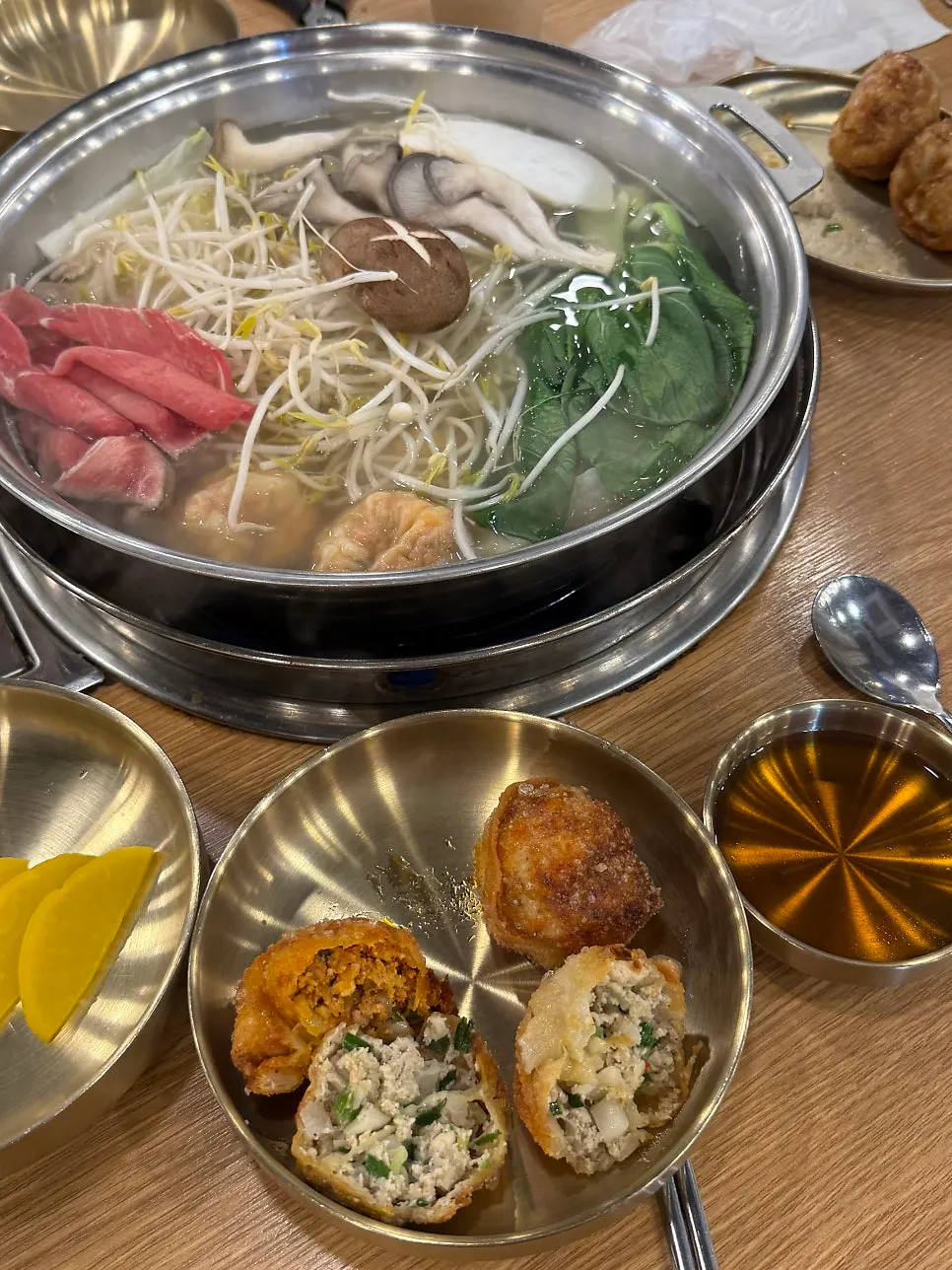 선글라스 쓴 만두 키링 클로즈업