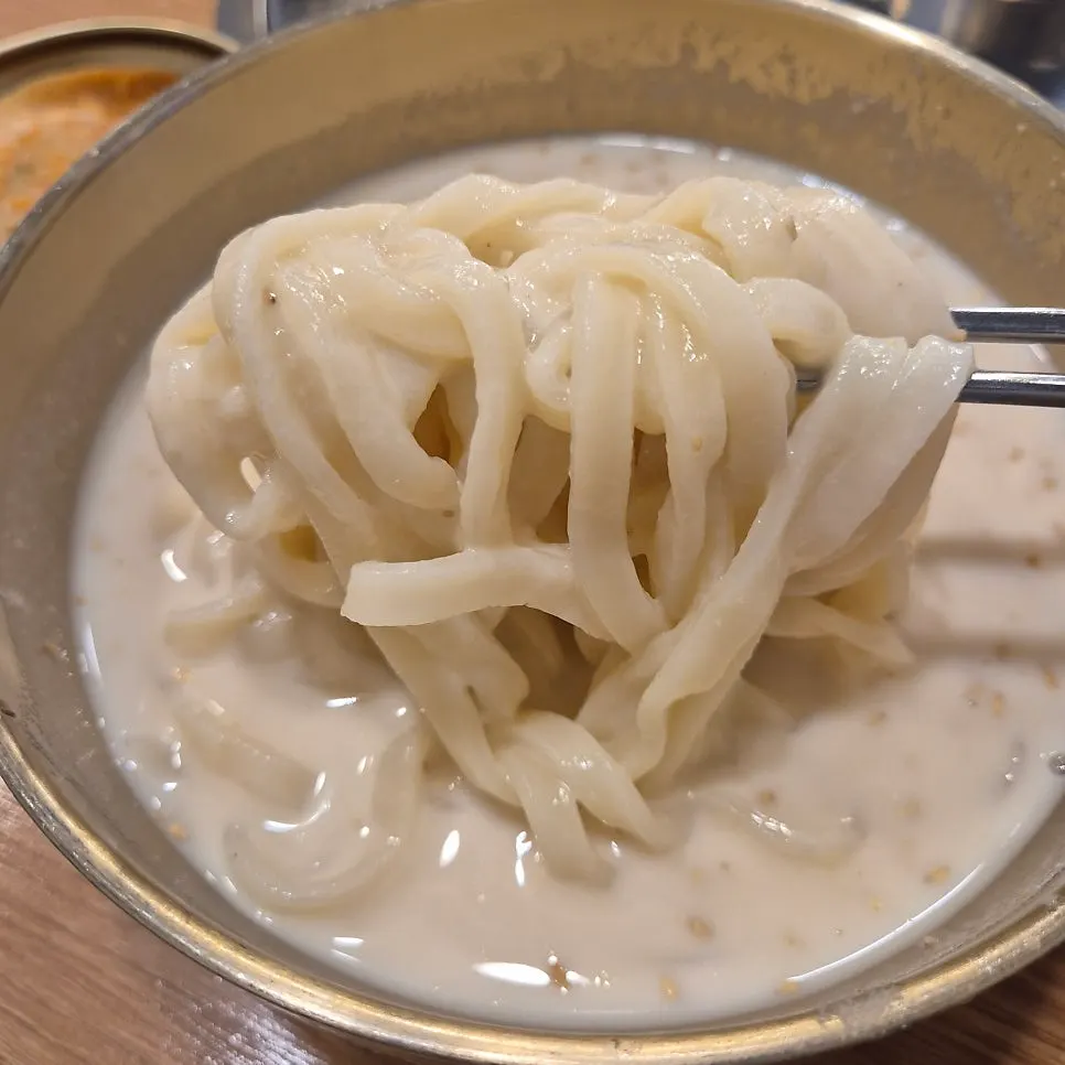 Soybean kalguksu with thick knife-cut noodles in domestic soybean broth