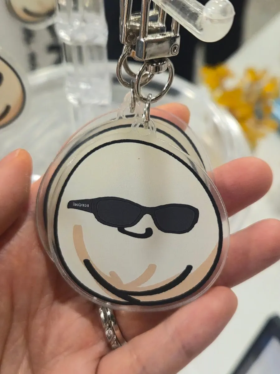 Display of dumpling keyrings priced 2 for ₩5,000
