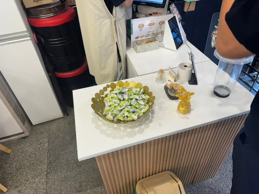 식사 마무리 단계의 반반전골