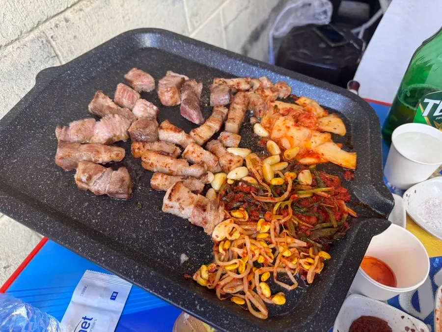 보글보글 끓는 멍석집 돼지김치찌개