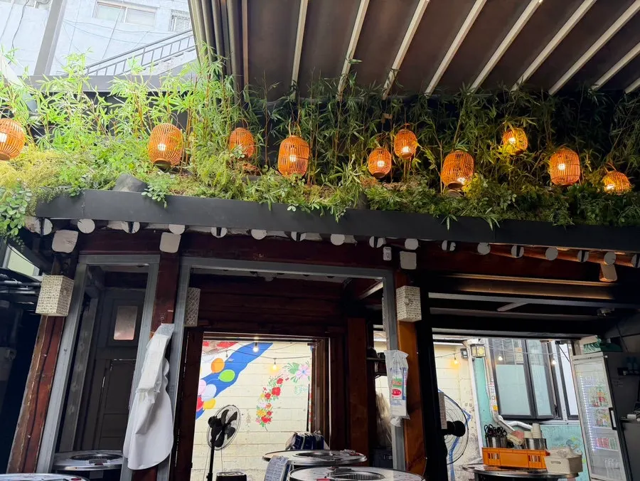 Hanok-inspired interior at Meongseokjip