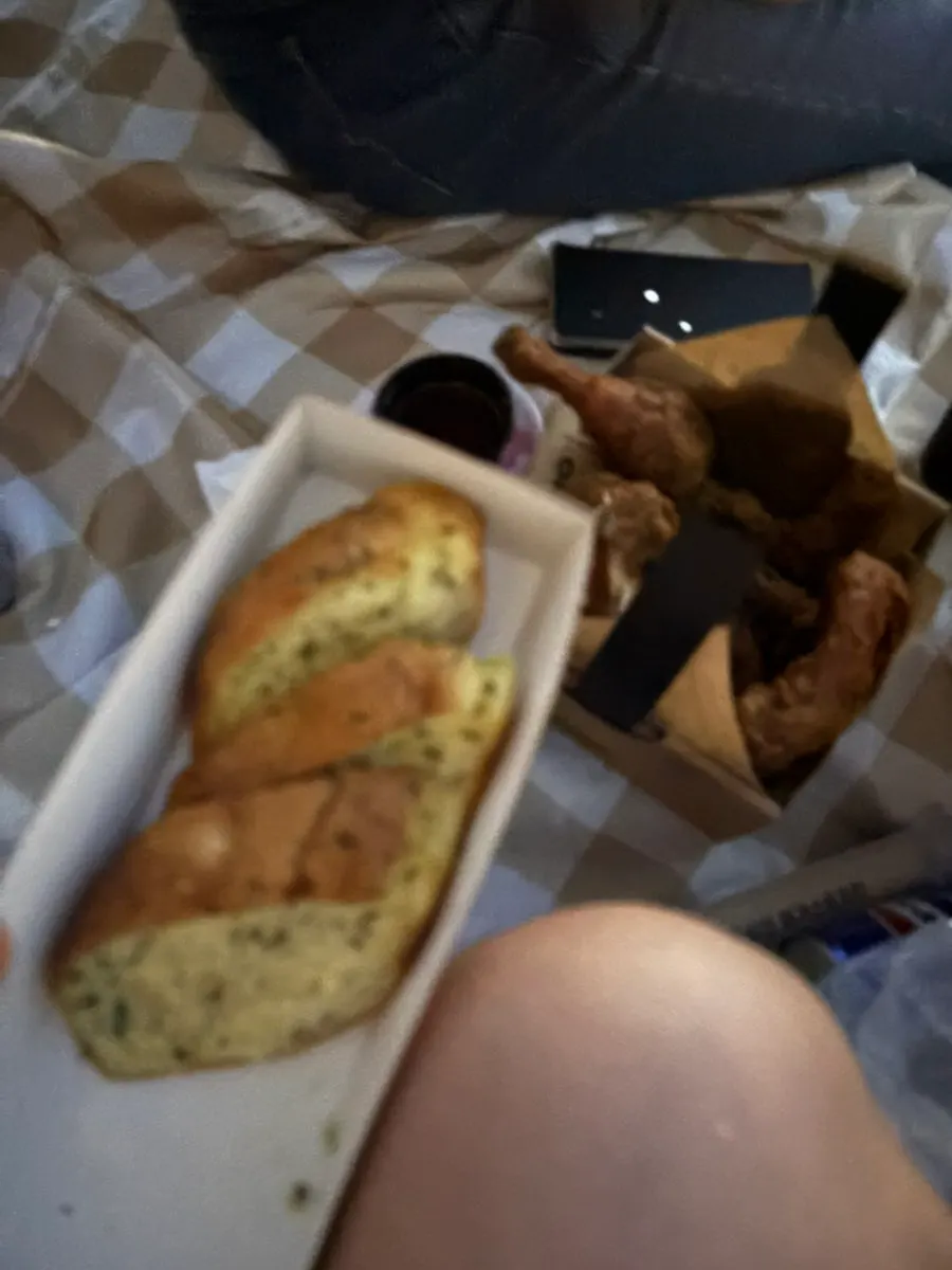 Coffee bread eaten with the night view