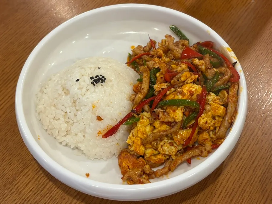Full spread of beef dosakmyeon and tiger stir-fry rice bowl