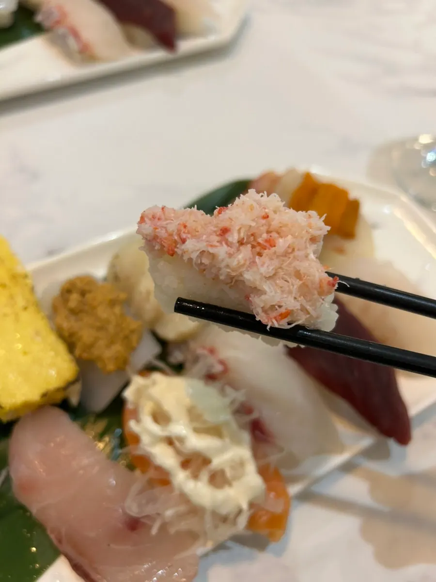 17-piece premium sushi set