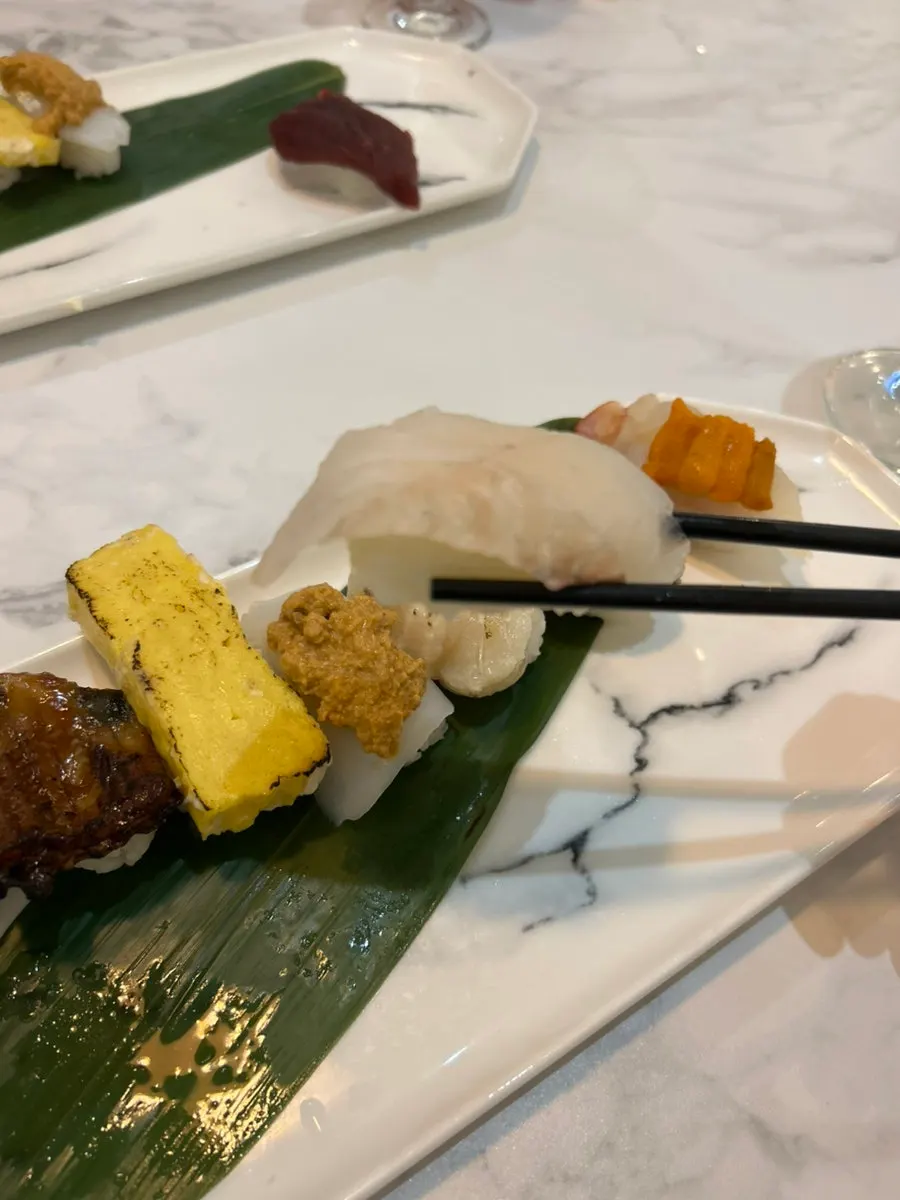 Sushi plate including crab sushi