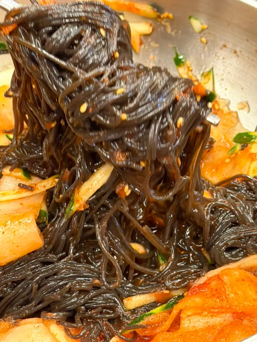 Jirisan kudzu bibim naengmyeon ordered for dessert