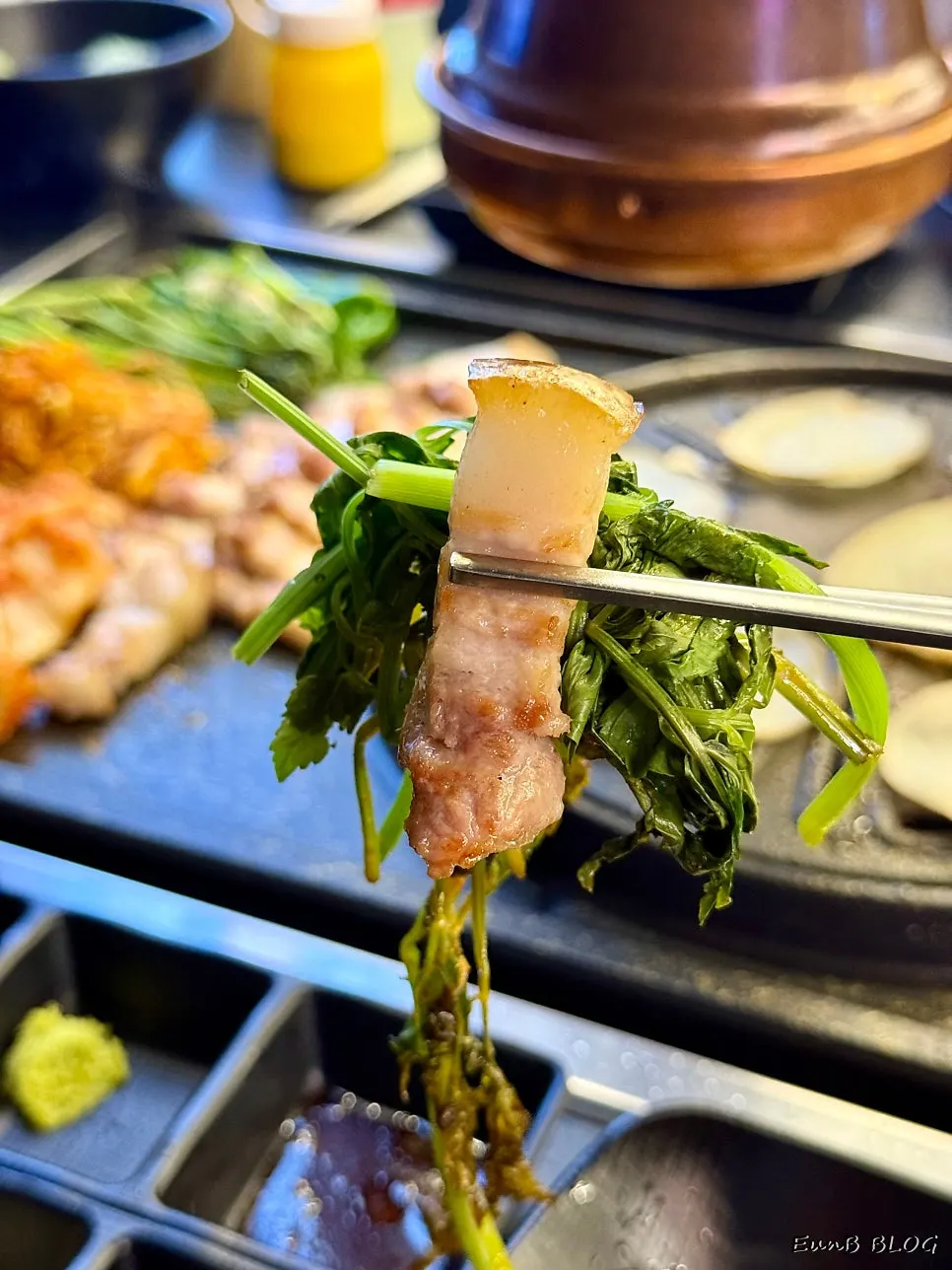 A wrap of five-layer belly with basic side dishes