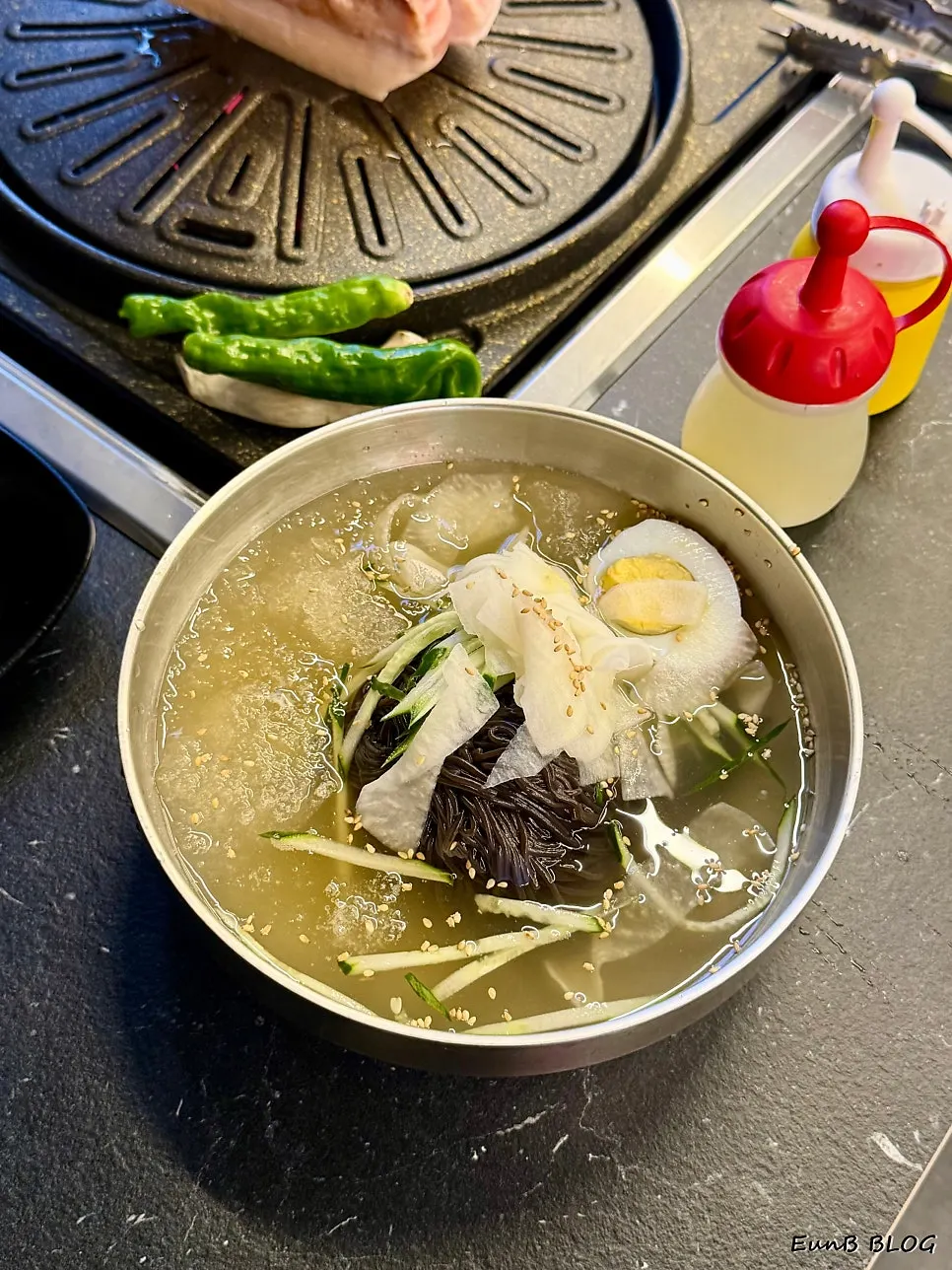 Close-up of kudzu naengmyeon noodles