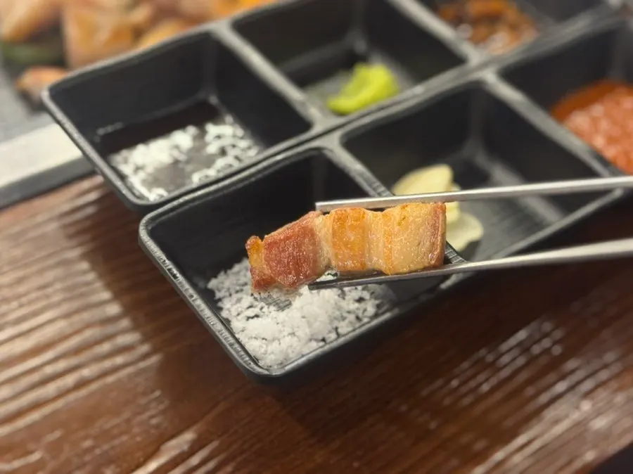 Cross-section of bite-sized pork belly pieces