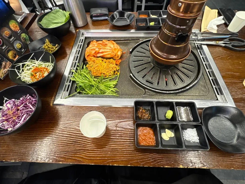 事先擺好的深豬間小菜全景