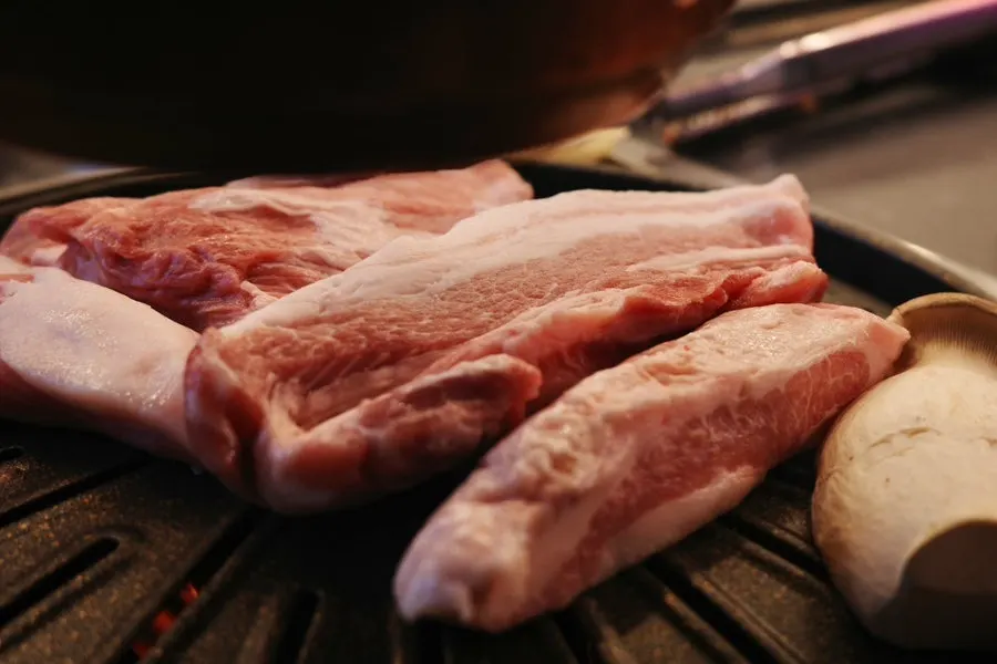 Cham samgyeopsal (Boseong nokdon) on the grill