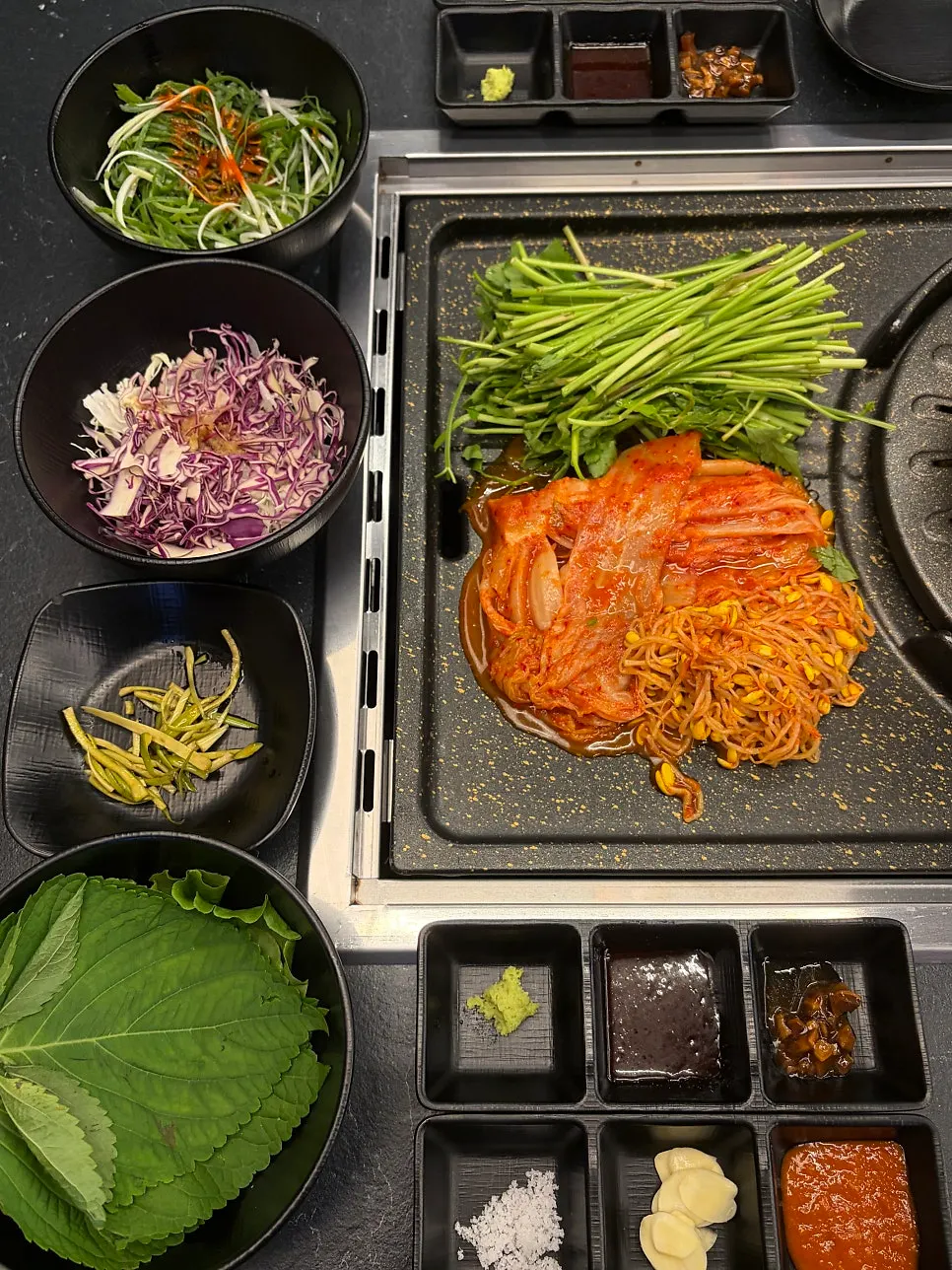 Basic side dishes including lettuce wraps and shredded scallions