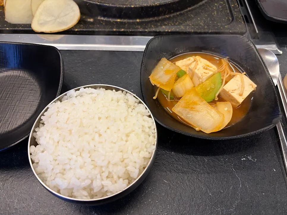 A full meal set of white rice and doenjang jjigae