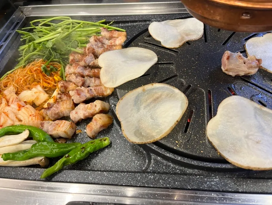 Golden-grilled pork belly