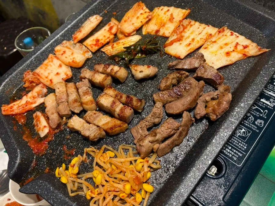 고기와 함께 주문한 공기밥