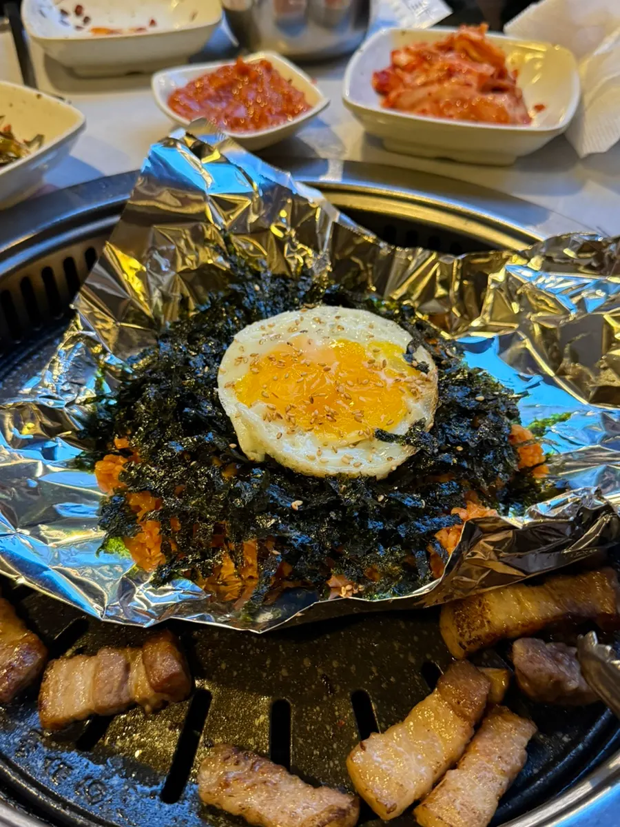 Kimchi fried rice served on foil at Meongseokjip