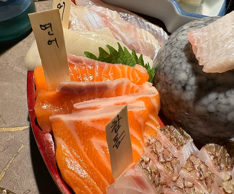A plate of Suksseong Susan's aged sashimi (small)