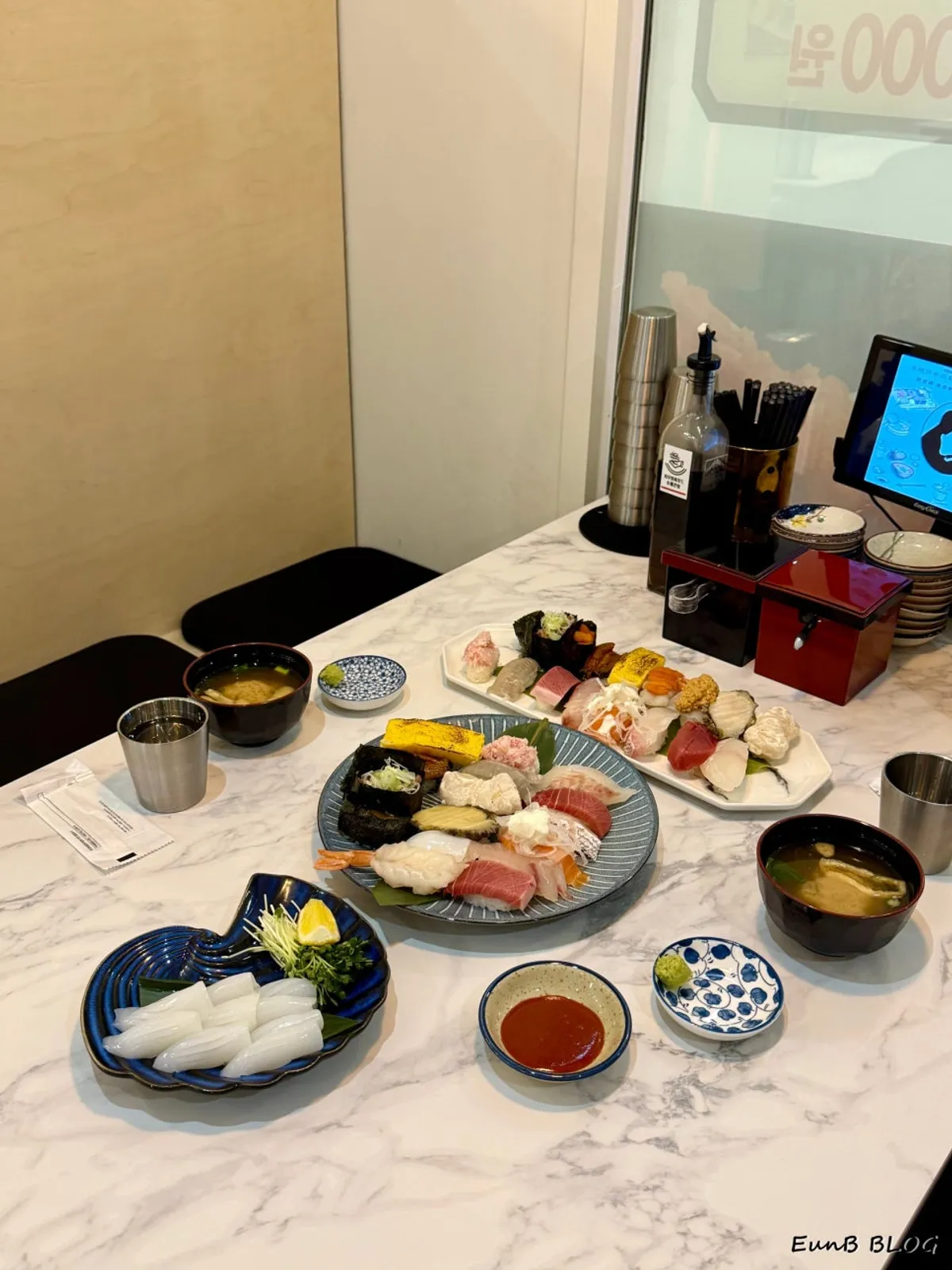 A plate of sushi at Choe Uyeong Sushiya Jongno Branch