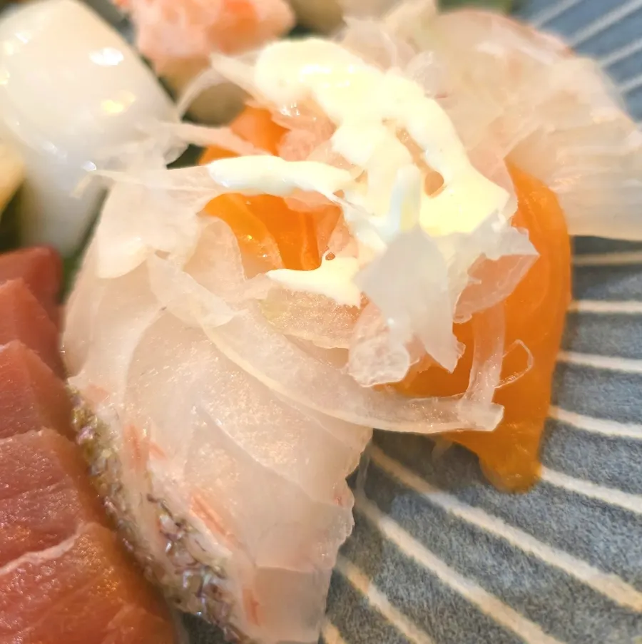The full sushi plate arrangement