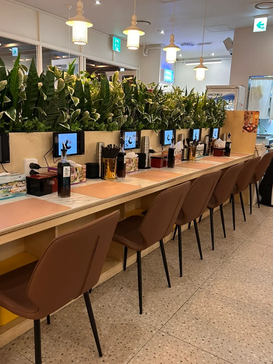 Private table area