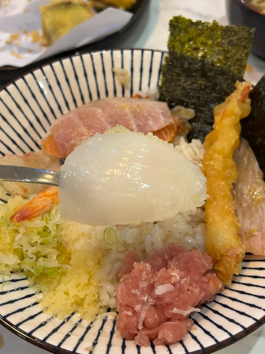 15-piece sushi and kaisendon at Choe Uyeong Sushiya Jongno Branch