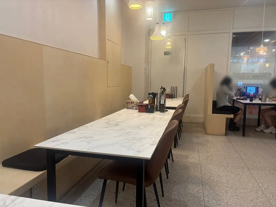Wide table seating area
