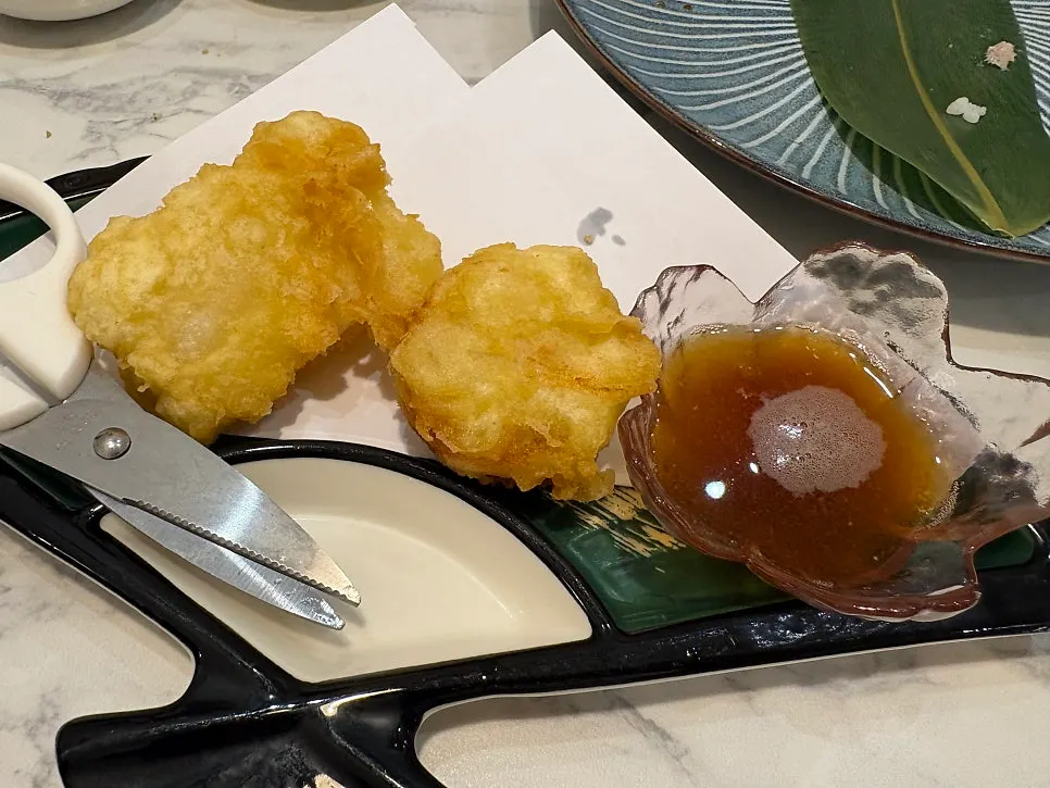 Scallop tempura and sweet rice mochi tempura sides