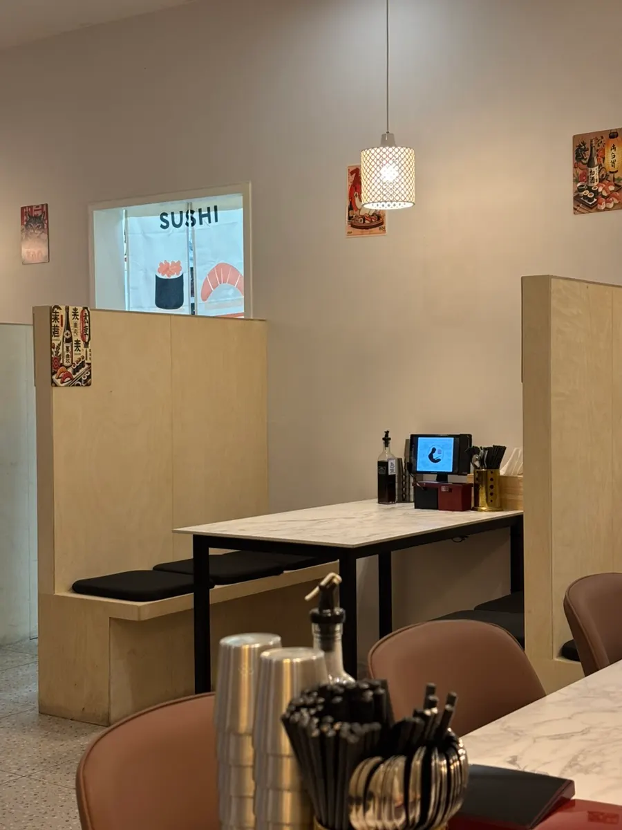 Bright, clean interior of Choe Uyeong Sushiya Jongno Branch