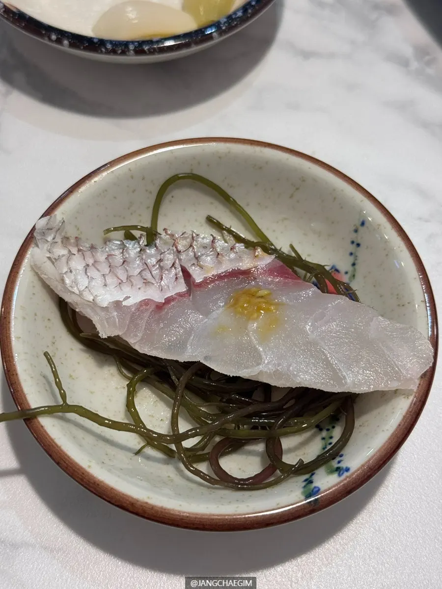 Shot showing the thickness of the mixed sashimi cuts