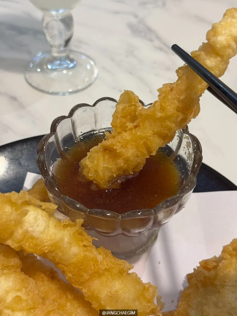 Mixed tempura with shrimp, sweet potato, and scallop