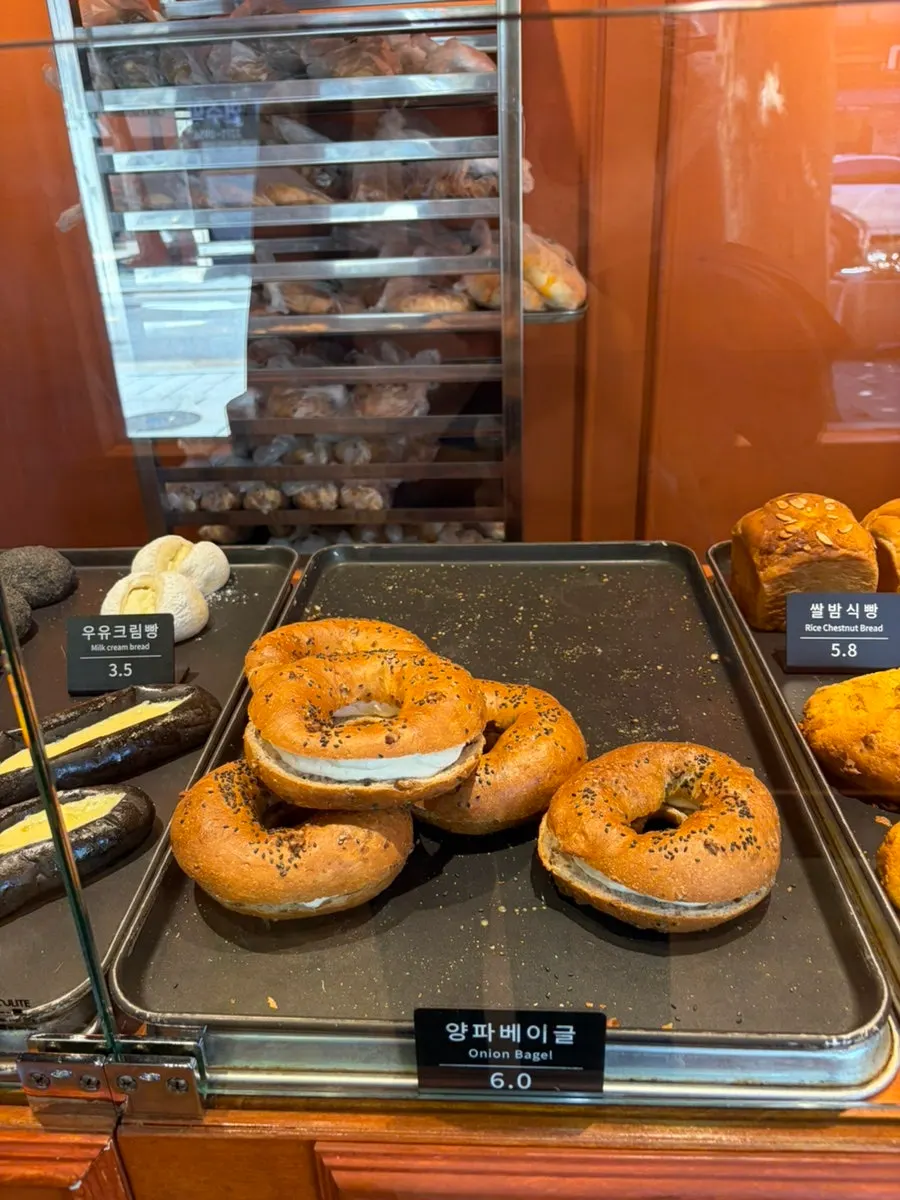 Squid ink milk cream bread on display at Munhwa Bakery