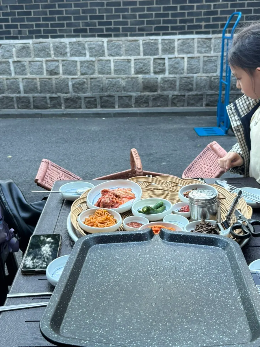 세팅을 마친 종로3가 야장 자리