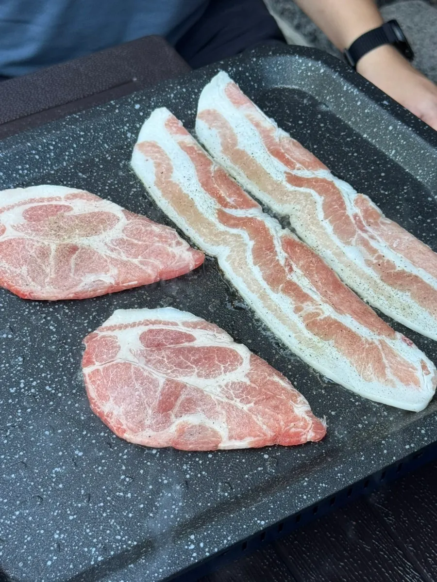 노릇하게 구워진 급냉삼겹살