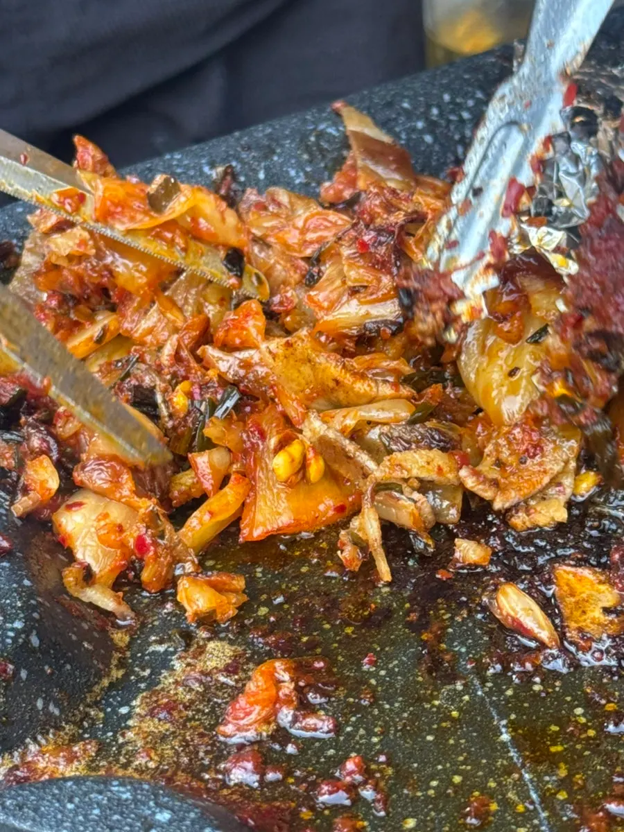 콩나물과 김치를 넣고 볶은 김치볶음밥