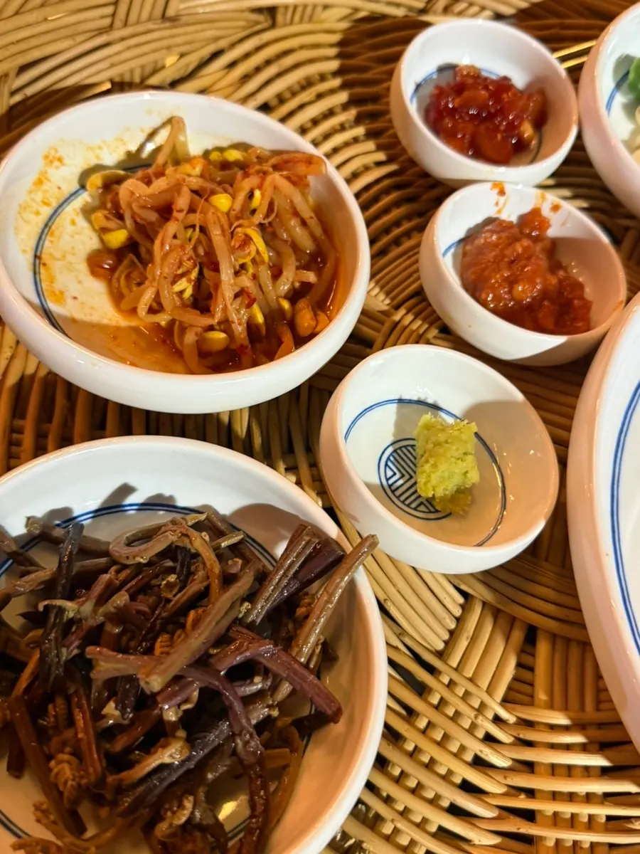 밤이 된 탑골공원 야장 분위기