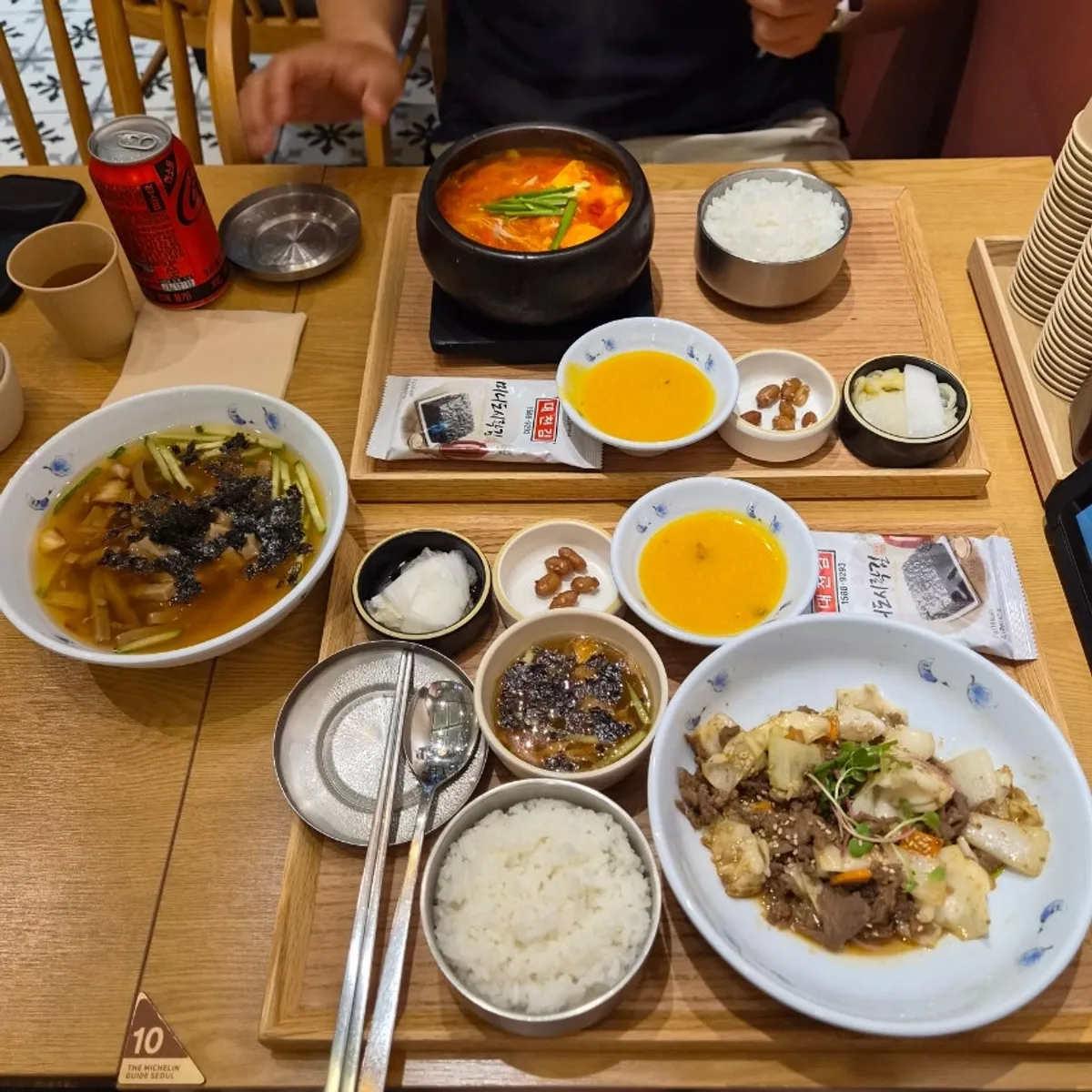 기본찬까지 차려진 봉혜자네주방 한식 한상차림