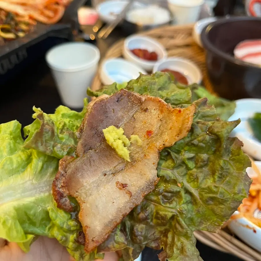 烤得焦香的急冻五花肉