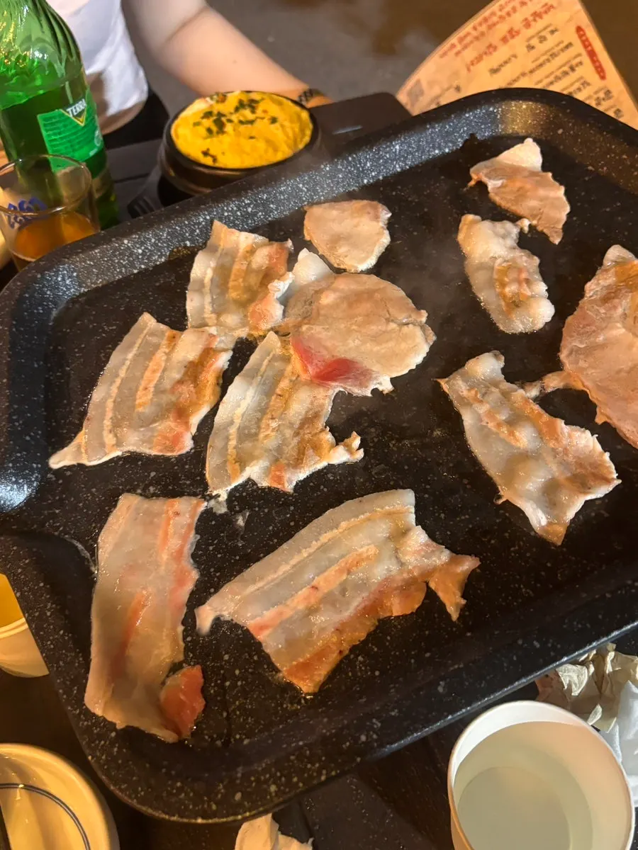 Pork belly and pork neck on the yajang grill