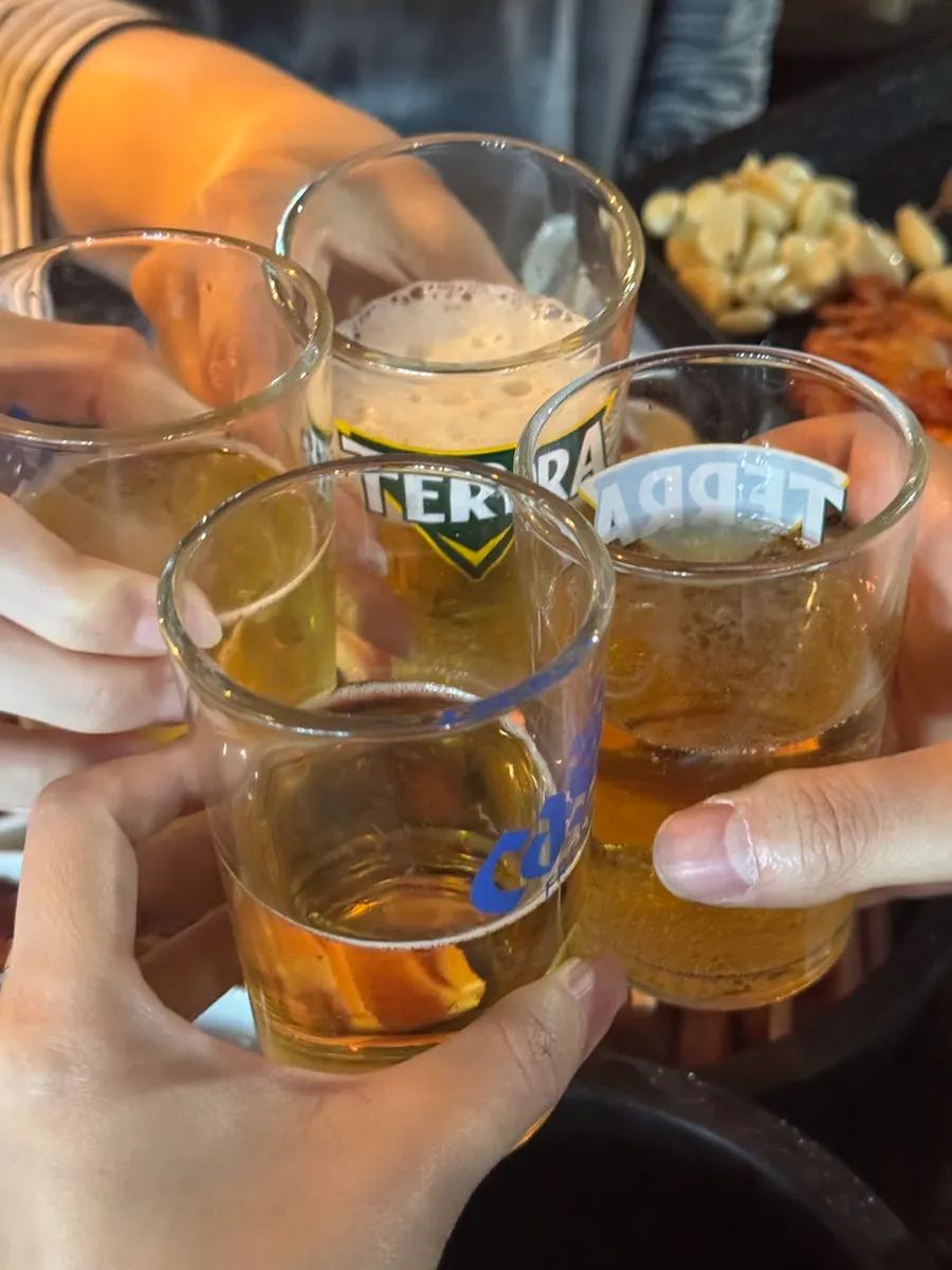 노릇하게 익는 냉삼과 구운 김치