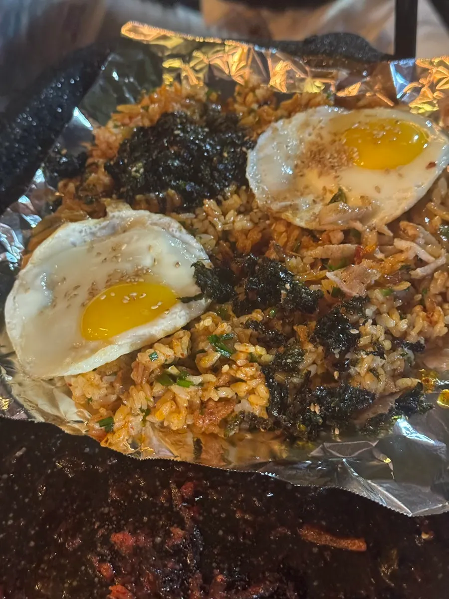 뚝배기에 끓여 나온 차돌된장찌개