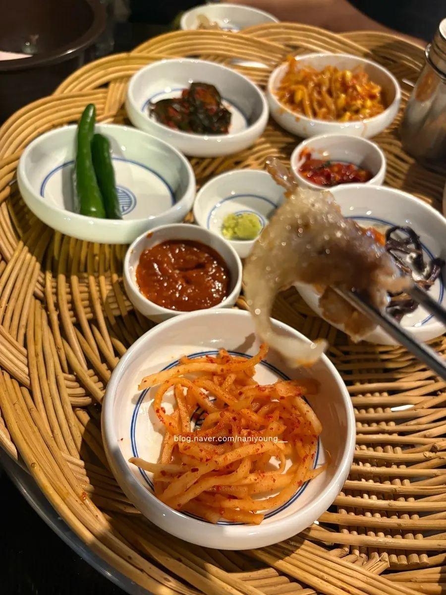The patio table at night in Jongno 3-ga