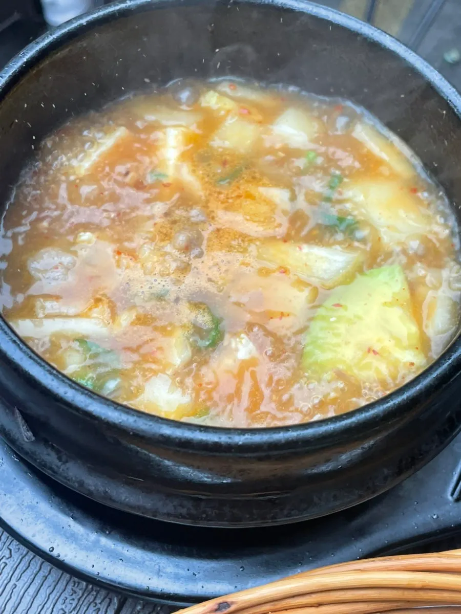 계란후라이 올린 김치볶음밥
