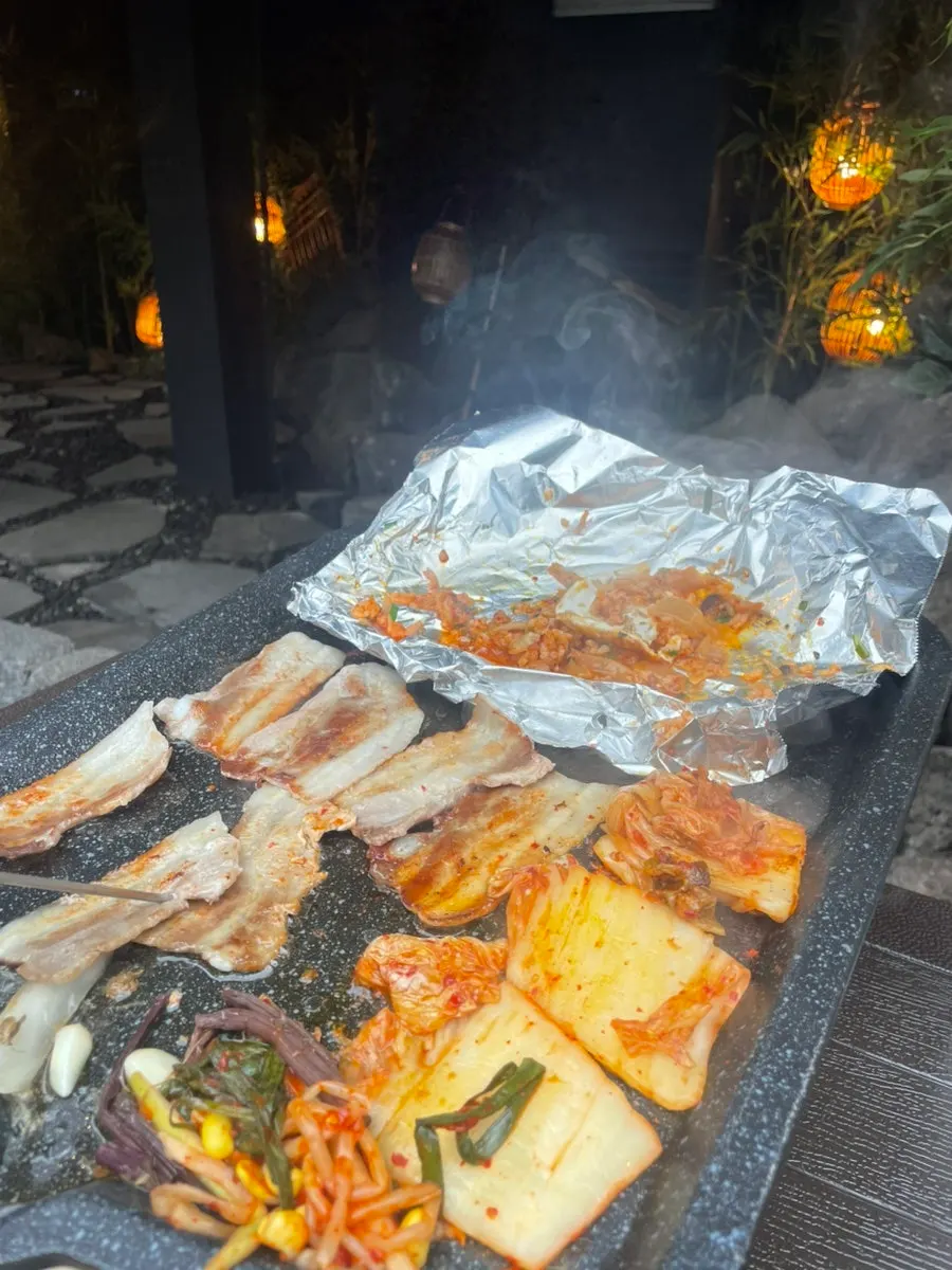 계란찜과 된장찌개 사이드 메뉴