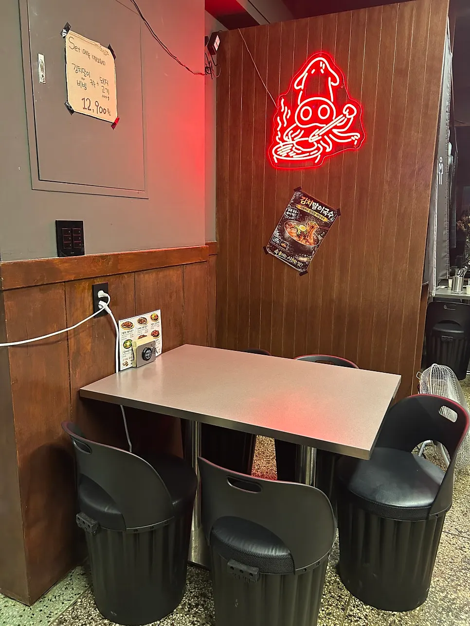 Retro seating inside Juyukjeom