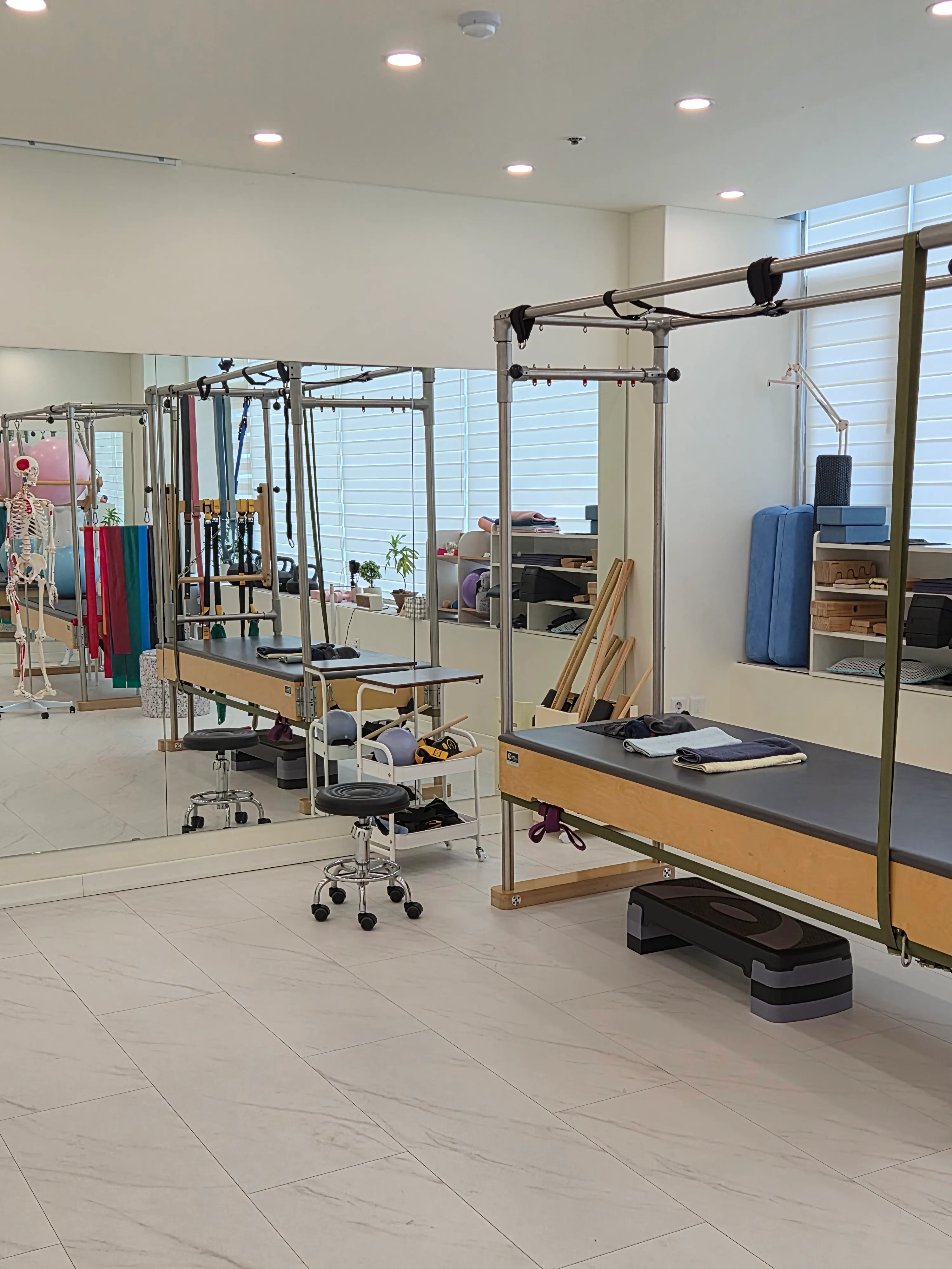 Neatly organized interior space of Joseph Therapfit