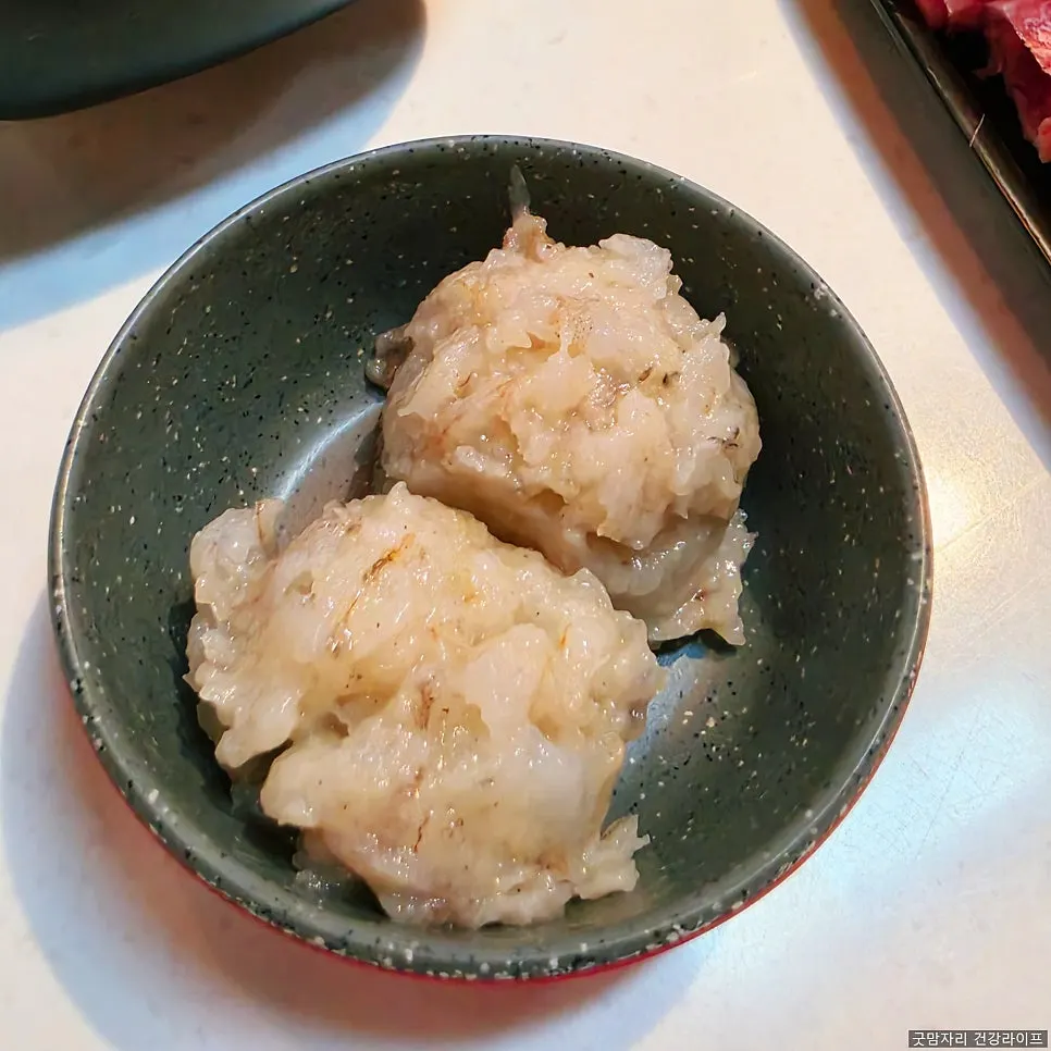Personal broth pot at a simmer
