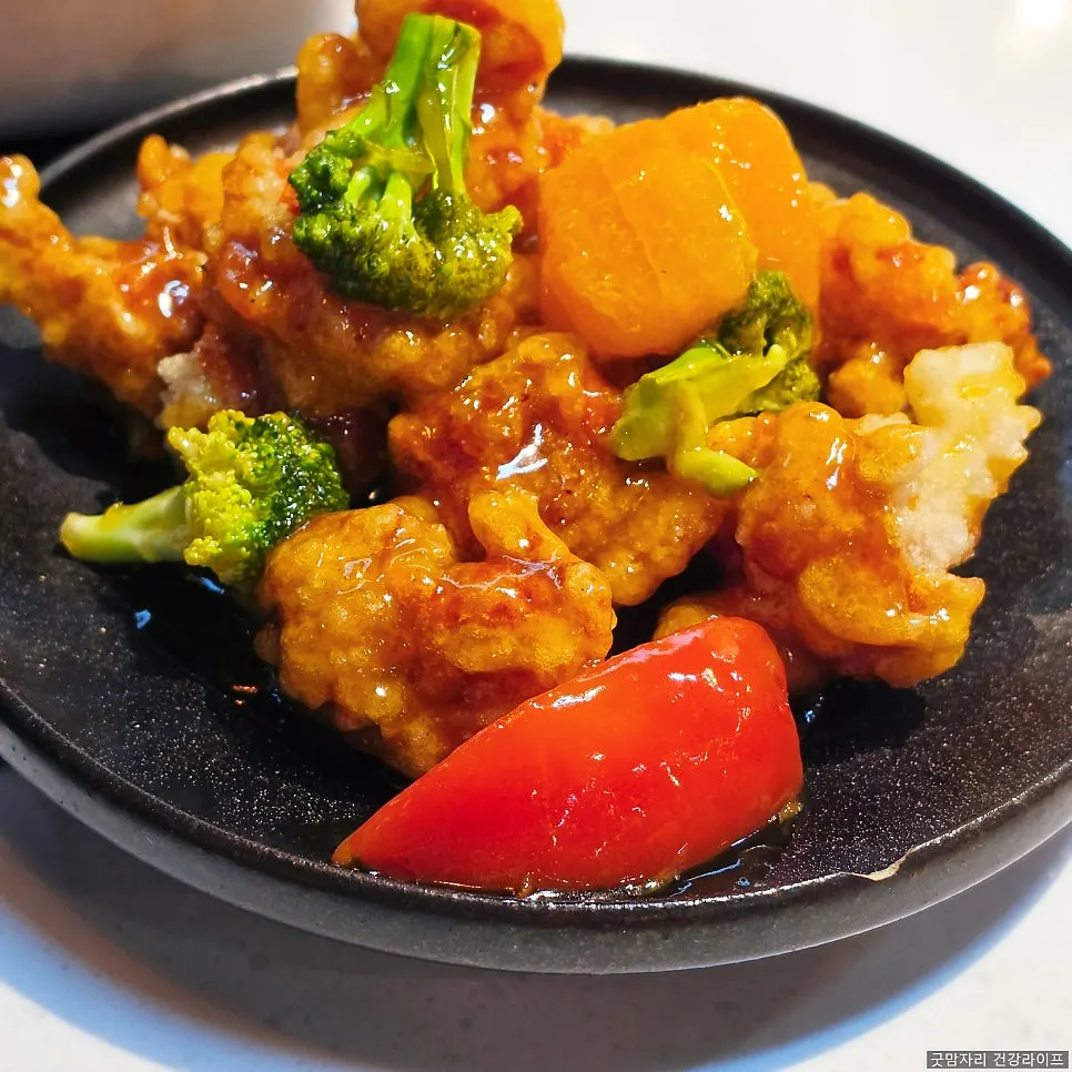 Orange chicken at J's Pot Magok Branch