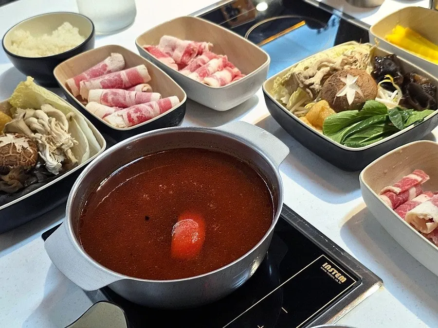 제이스팟 마곡점 훠궈 상차림
