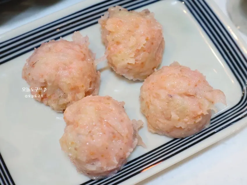 Add-on order of 4 shrimp balls with flying fish roe